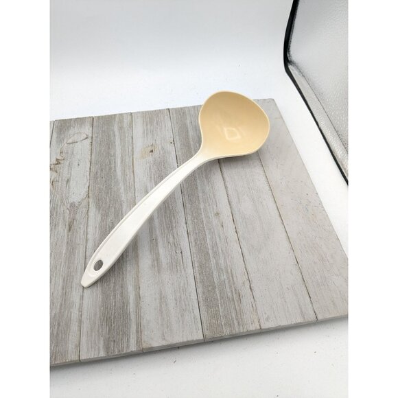 Hutzler Solid Serving Ladle Soup Spoon Melamine 11" White No 705 - Picture 1 of 7
